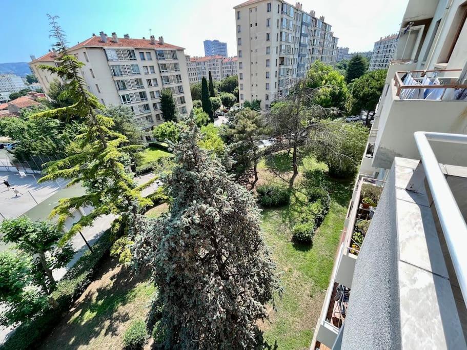 Appartement Paisible Face Au Stade Velodrome Marseille